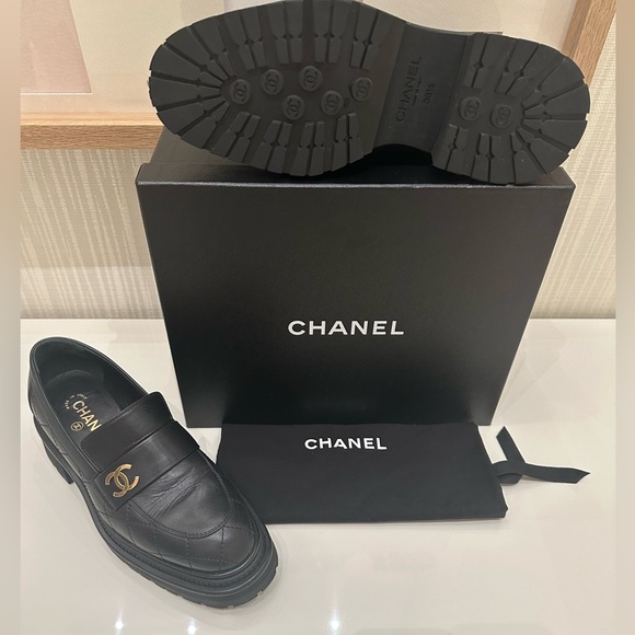 Chanel 23A CC Platform Loafers Black Quilted Leather size 38.5 - Picture 2 of 4